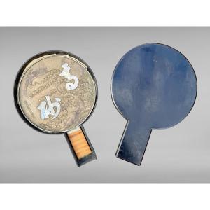 Miroir japonais Kagami en bronze argenté et sa boite - Période Meiji (1868-1912).