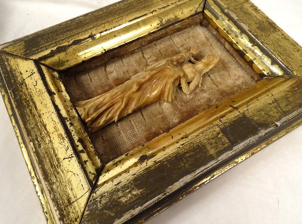 Small Bas-relief Sculpture Virgin And Child Jesus Bone Carved XVIIth Century-photo-3