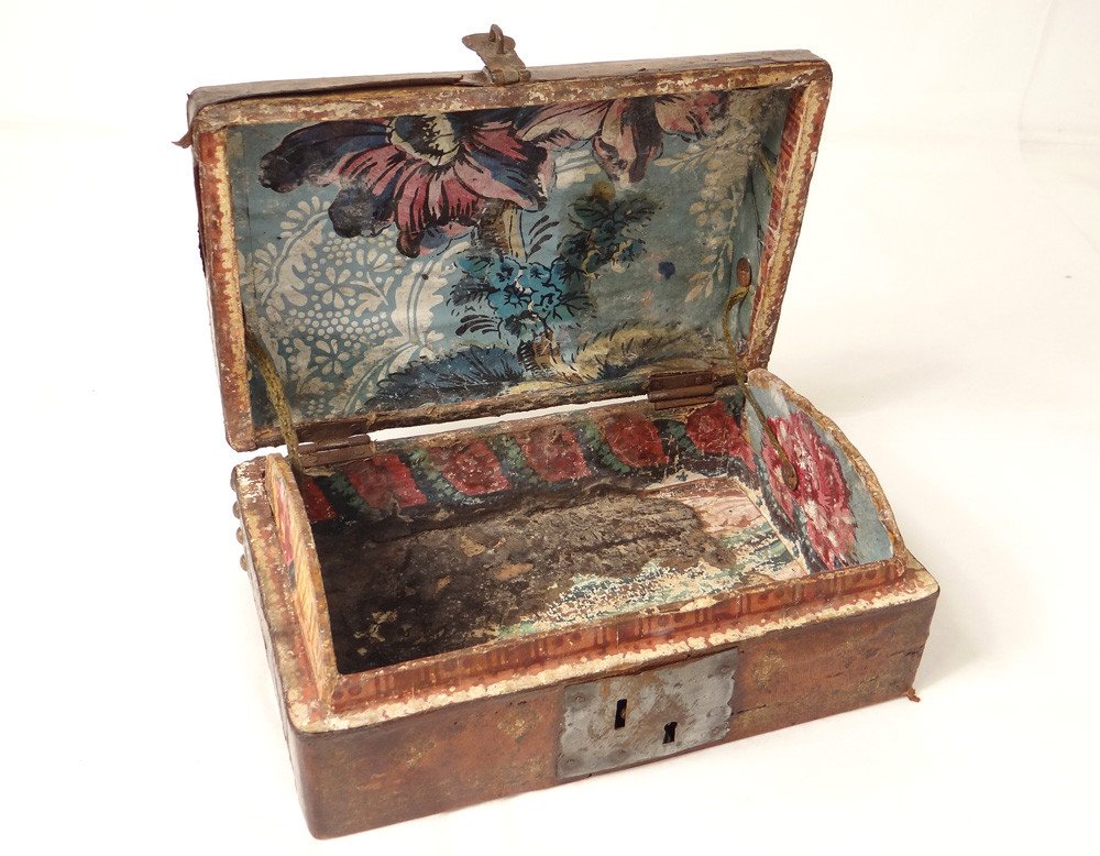 Box Box Leather Gilded Iron Decor Wrought Iron Flowers XVIIth Century-photo-3