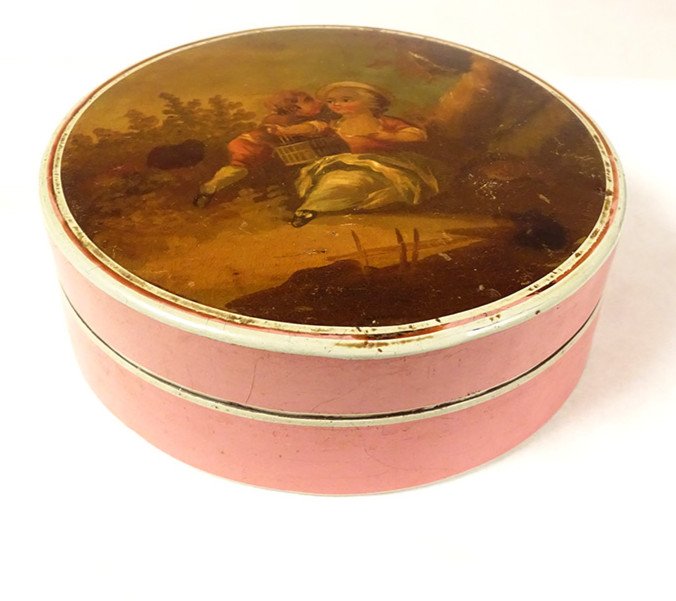 Round Lacquered And Tortoiseshell Box, Miniature Couple Galante Scene Nineteenth Bird Cage