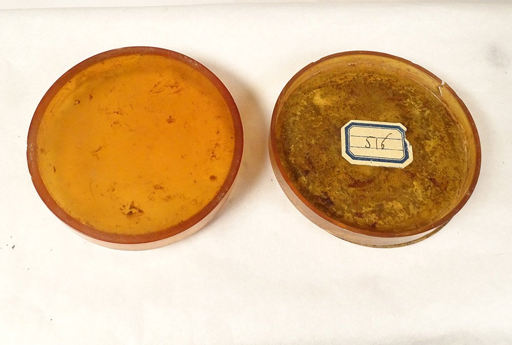 Boîte Ronde avec Miniature d'un Gentilhomme ou Lettré, en  écaille Blond, Fin XVIIIè-photo-6