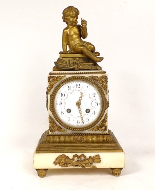 Pendulum Borne Louis XVI White Marble Gilt Bronze Love Cherub Cupid Nineteenth