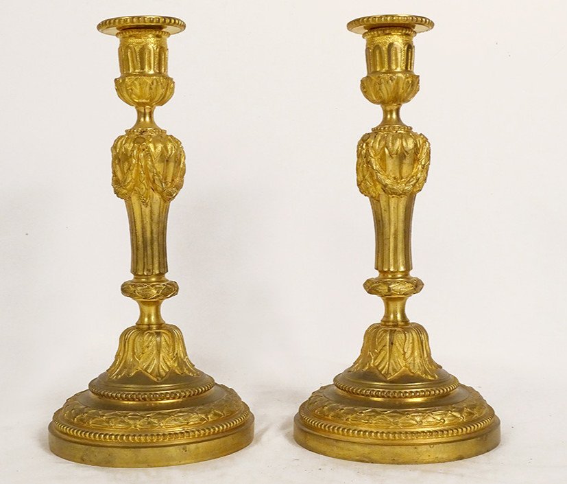 Paire Bougeoirs Flambeaux Louis XVI Bronze Doré Guirlandes Perles XVIIIème