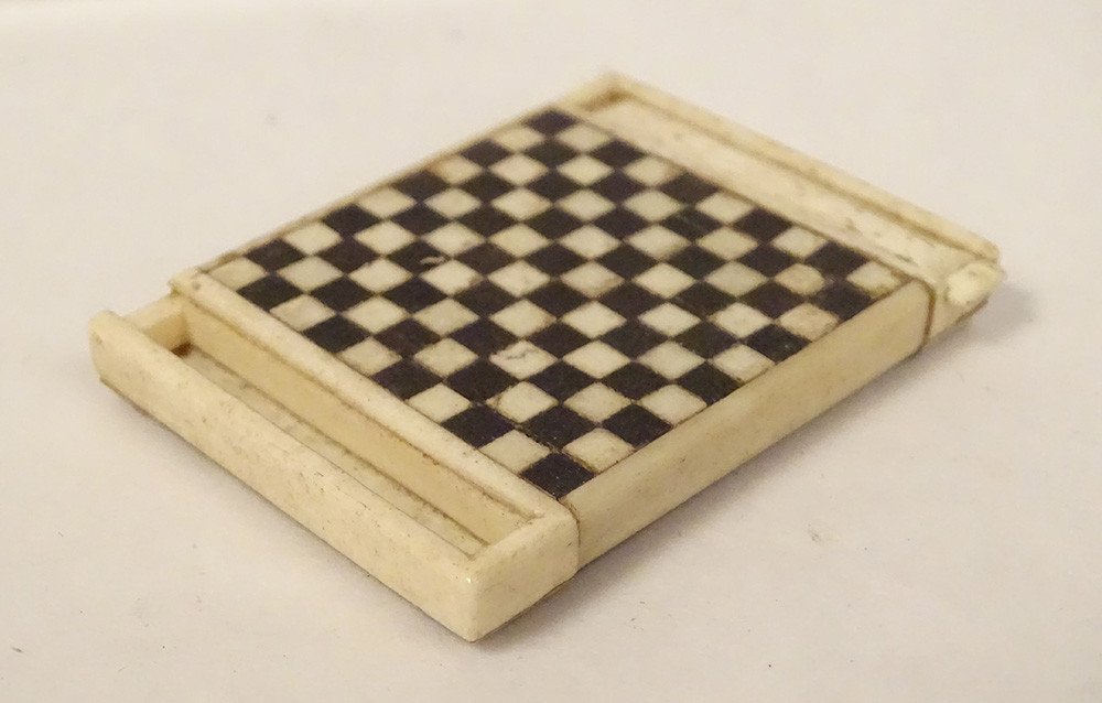 Miniature Checkers Game Checkerboard Tokens Carved Bone 19th Century-photo-1