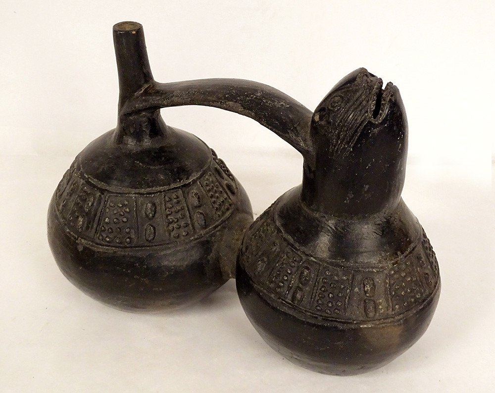 Double Pre-columbian Zooomorph Whistling Vase Chimu Peru Black Terracotta