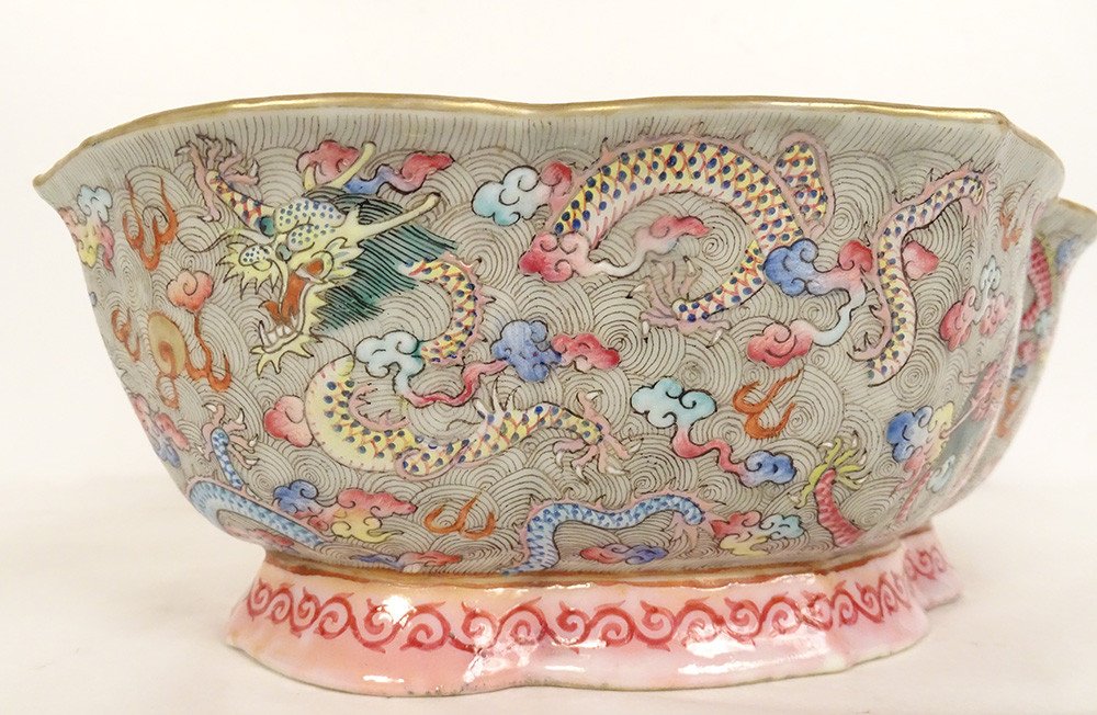 Coupe Polylobée Porcelaine Chinoise XIanfeng Dragons 5 Griffes Perle XIXème-photo-1