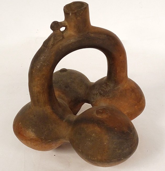 Whistling Vase 4 Feet Pre-columbian Terracotta Lambayeque Peru Bird