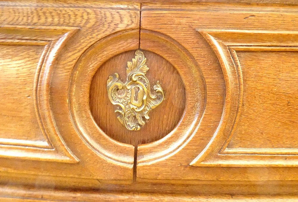 Parisian Carved Molded Oak Commode 18th Century-photo-4