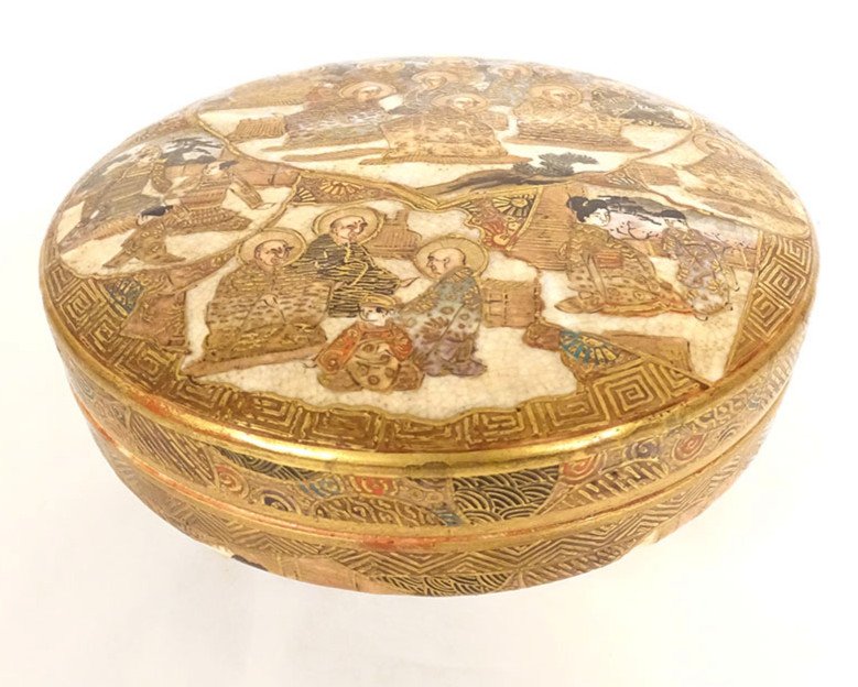 Round Box Satsuma Porcelain Japan Characters Meiji Gilding Signed 19th Century