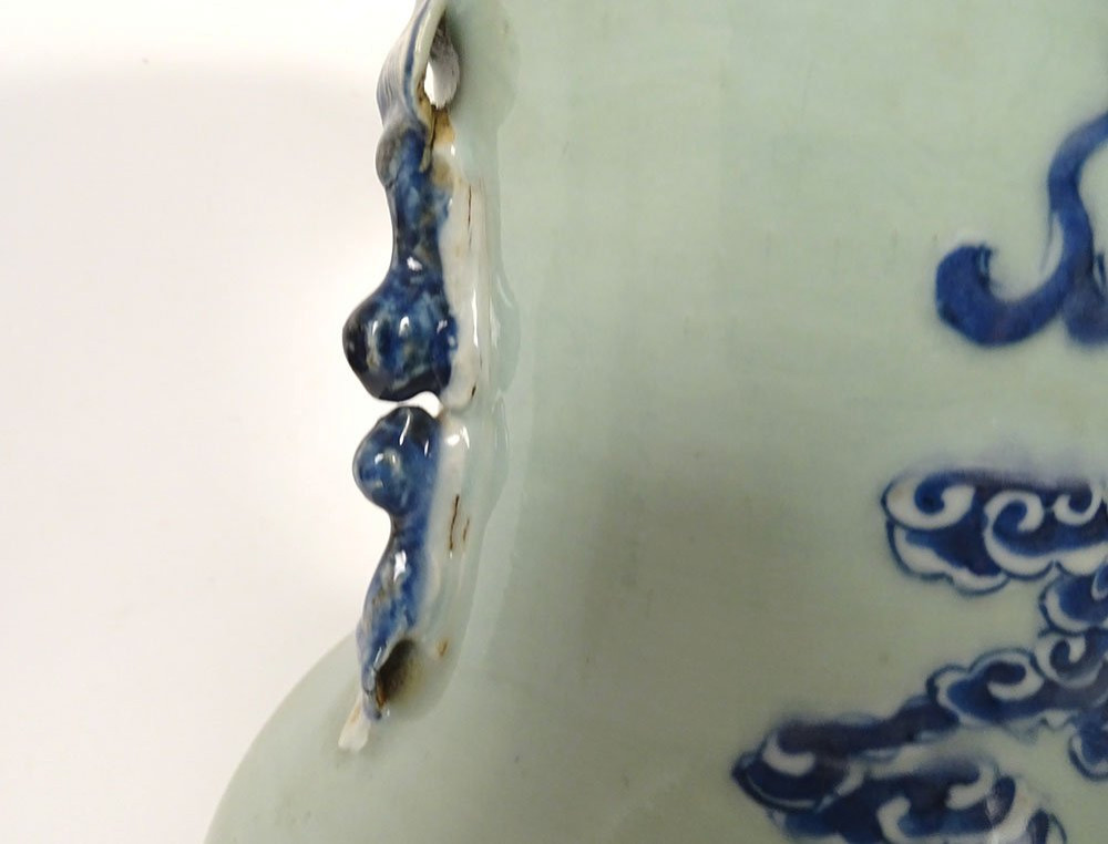 Vase Balustre Porcelaine Blanc Bleu Chine Lions Bouddhiques Chiens Fô XIXè-photo-4