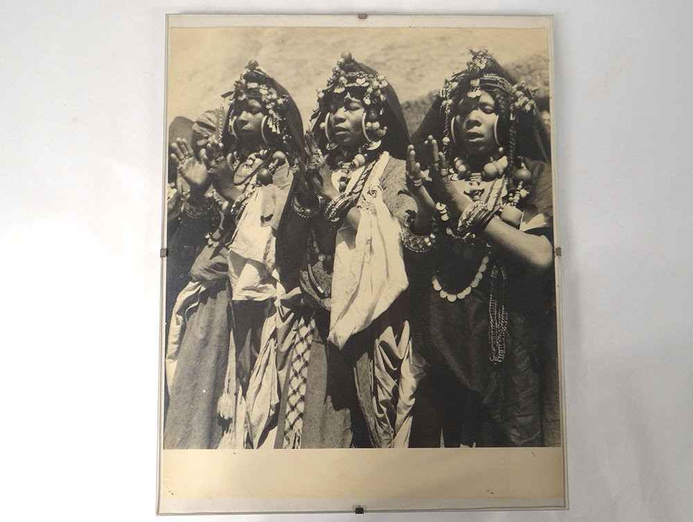 4 photographies Jean Besancenot Afrique Maroc costumes parure enfants XXème-photo-1