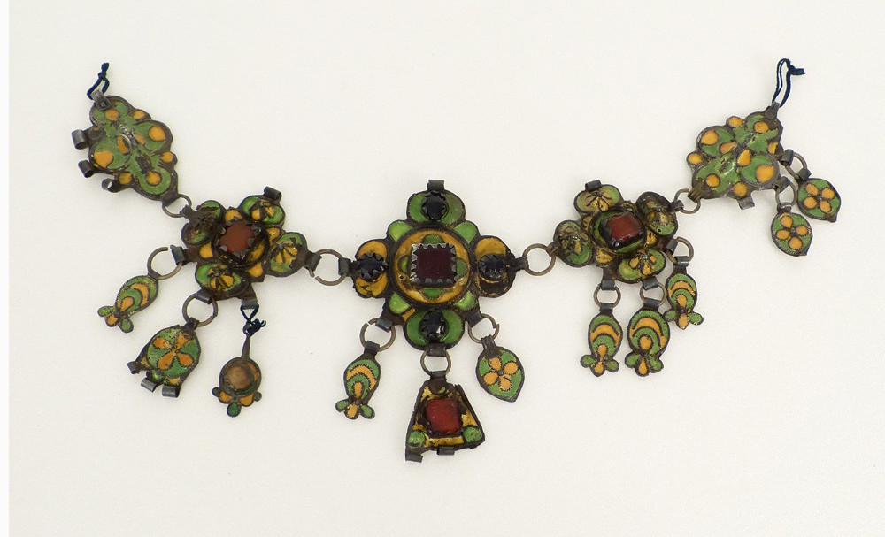 Parure berbère amazigh bijou émaux pierre Maroc Jean Besancenot