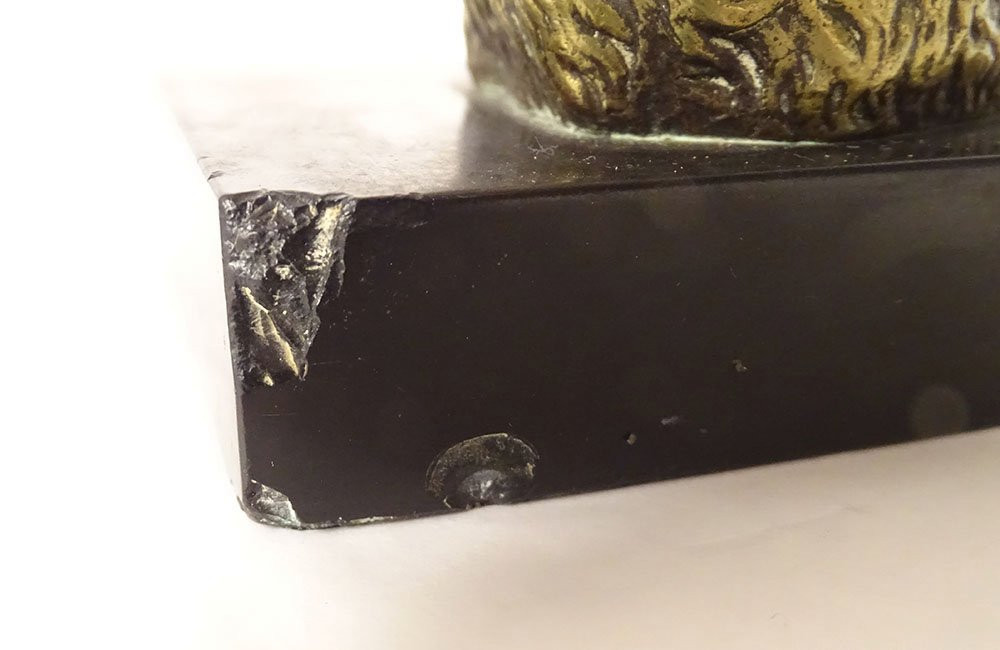 Sculpture presse-papier bronze doré ours allongé marbre noir XIXème siècle-photo-3