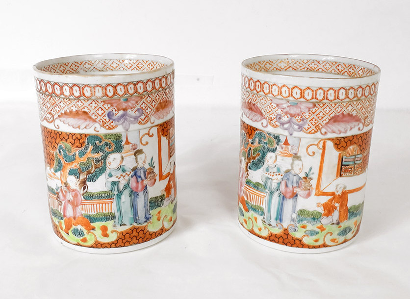 Pair Of Chinese Porcelain Mugs With Mandarin Figures And Qianlong Pagodas, 18th Century