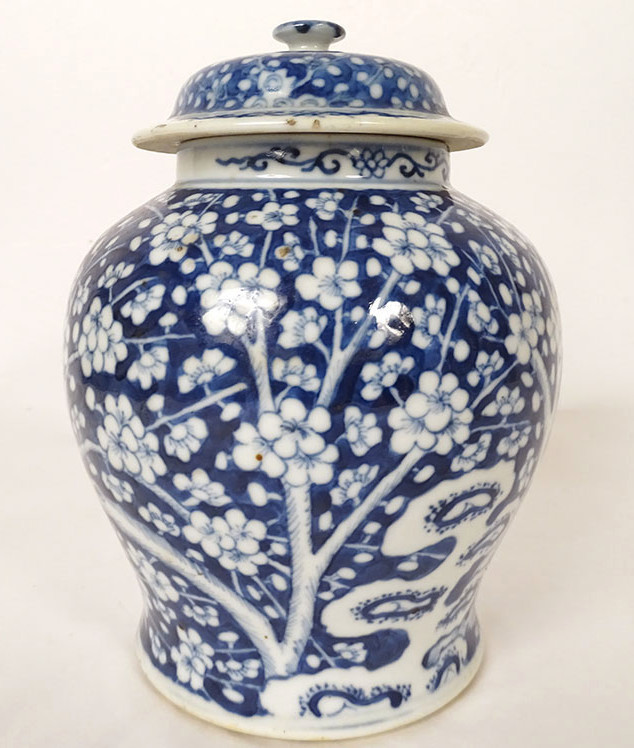 Small Covered Ginger Jar With Blue And White Chinese Porcelain, Prunus Flowers, 19th Century
