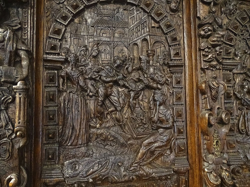 Cabinet chêne Renaissance flamande panneaux sculptés cariatides Cluny 16è-photo-3