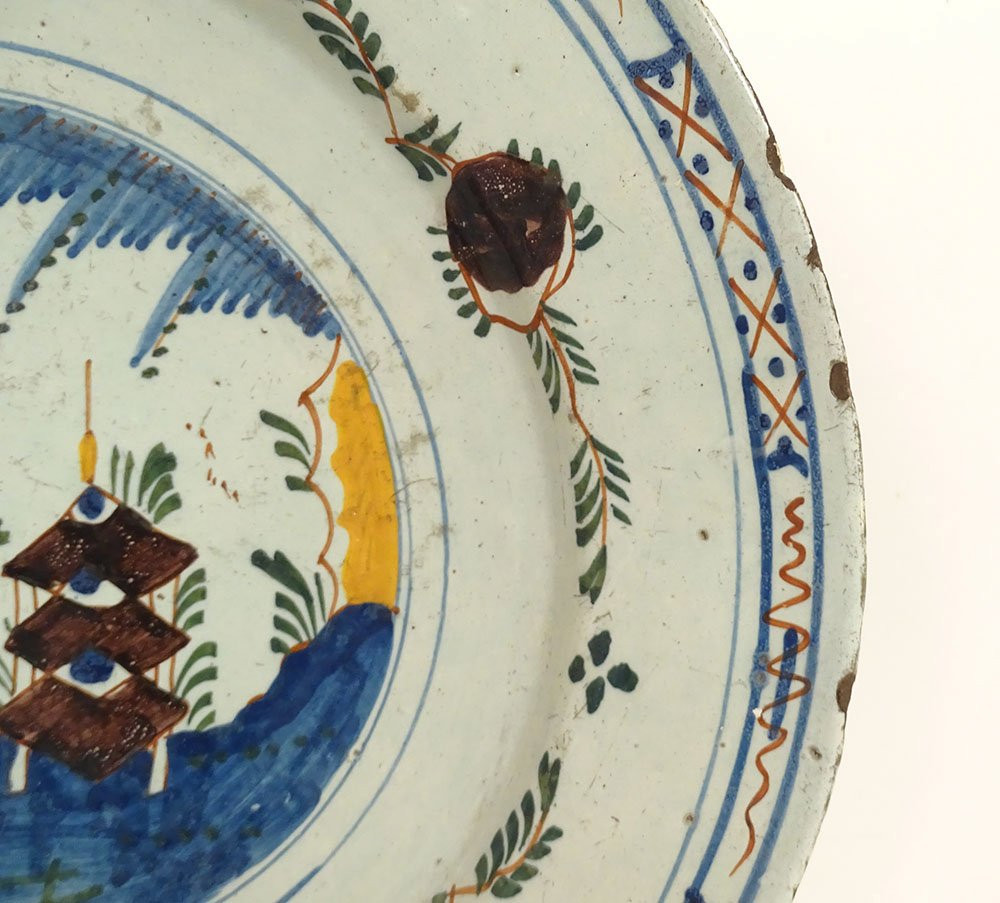 Polychrome Delft Earthenware Dish With Orange Pagoda Decoration, Netherlands, 18th Century-photo-2