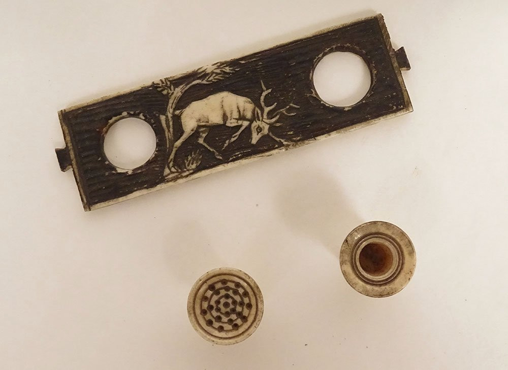 Small Miniature Inkwell Carved Bone Doe Deer Dog Fox Brussels 19th Century-photo-5