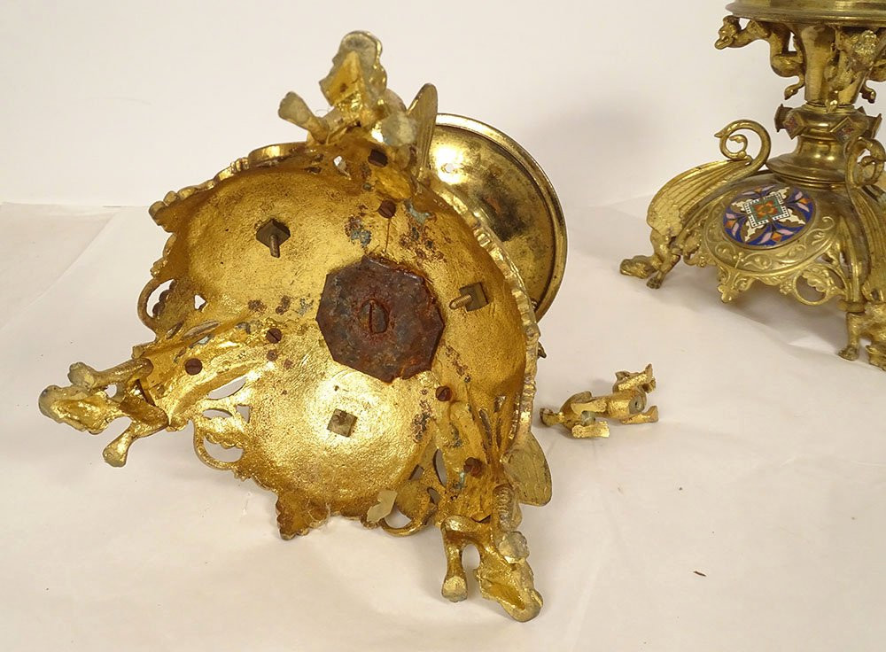 Paire pique-cierges bougeoirs néo-gothiques bronze doré émail dragons XIXè-photo-7