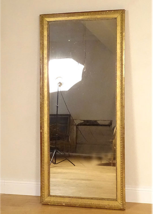 Grand miroir Louis XVI glace cadre bois doré perles XIXème siècle