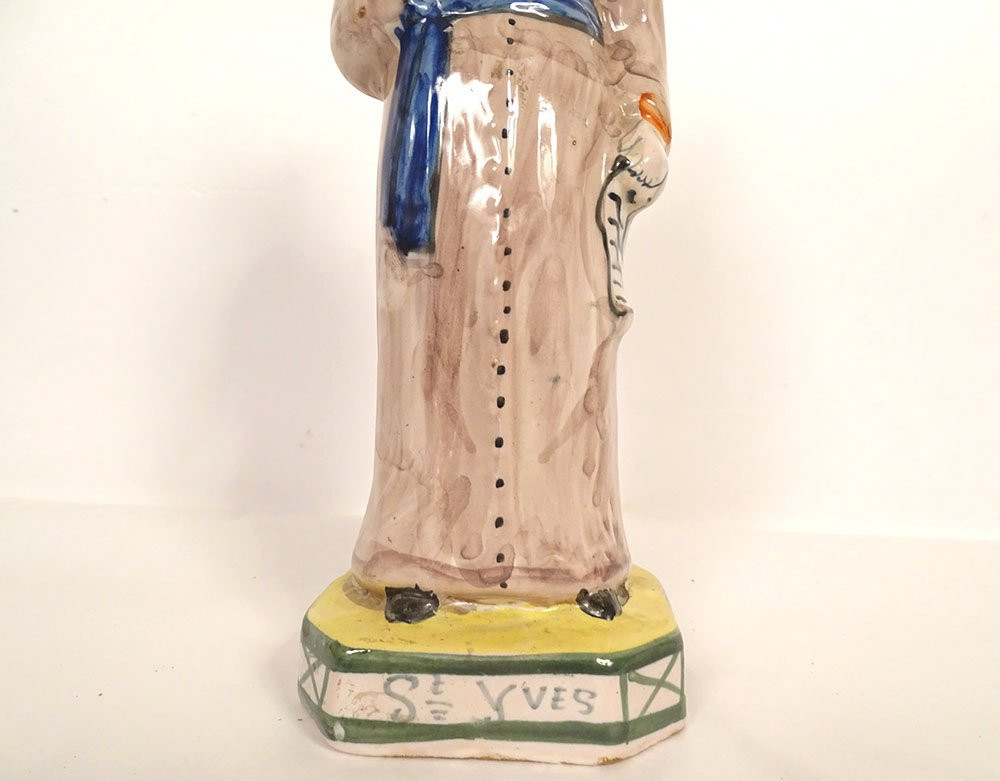 Statuette faïence Henriot Quimper Saint-Yves patron avocat XXème siècle-photo-3