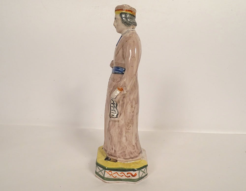 Statuette faïence Henriot Quimper Saint-Yves patron avocat XXème siècle-photo-4