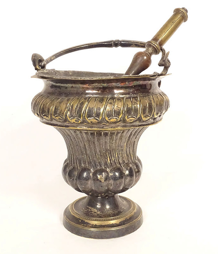 Aspersoir seau à bénir bronze laiton argenté église fin XVIIème siècle