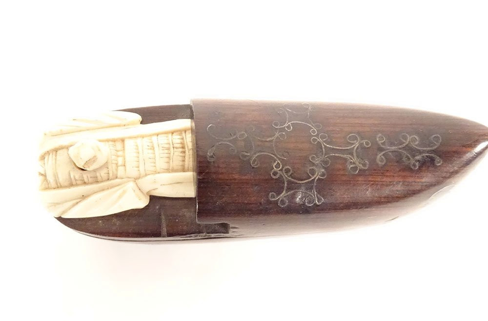 Tabatière chaussure à système bois sculpté laiton Art Populaire XIXème-photo-4