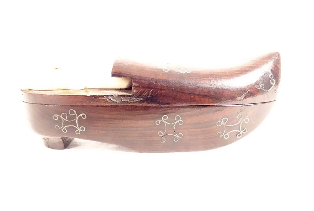 Tabatière chaussure à système bois sculpté laiton Art Populaire XIXème-photo-1