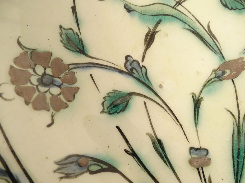 Grand plat Iznik céramique fleurs œillets tulipes Art Ottoman Turquie XVIIè-photo-4