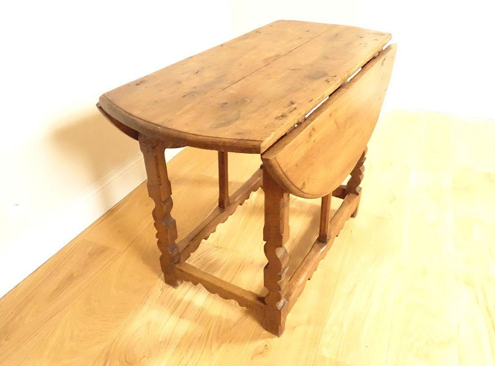 Table rustique espagnole pliable abattants noyer sculpté Haute Epoque XVIIè-photo-4