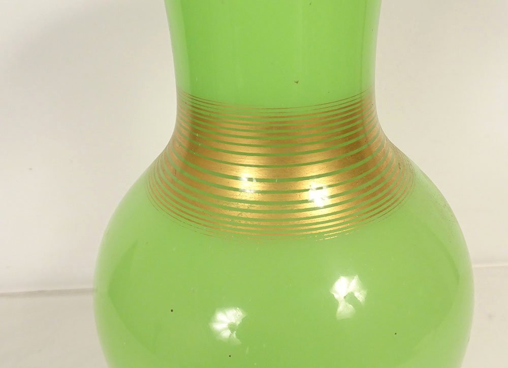 Baluster Vase In Green Opaline Glass With Gilt Decoration, Baccarat Napoleon III, 19th Century-photo-3