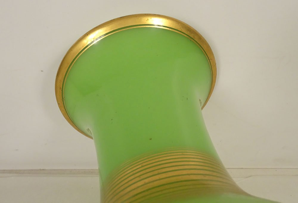Baluster Vase In Green Opaline Glass With Gilt Decoration, Baccarat Napoleon III, 19th Century-photo-3