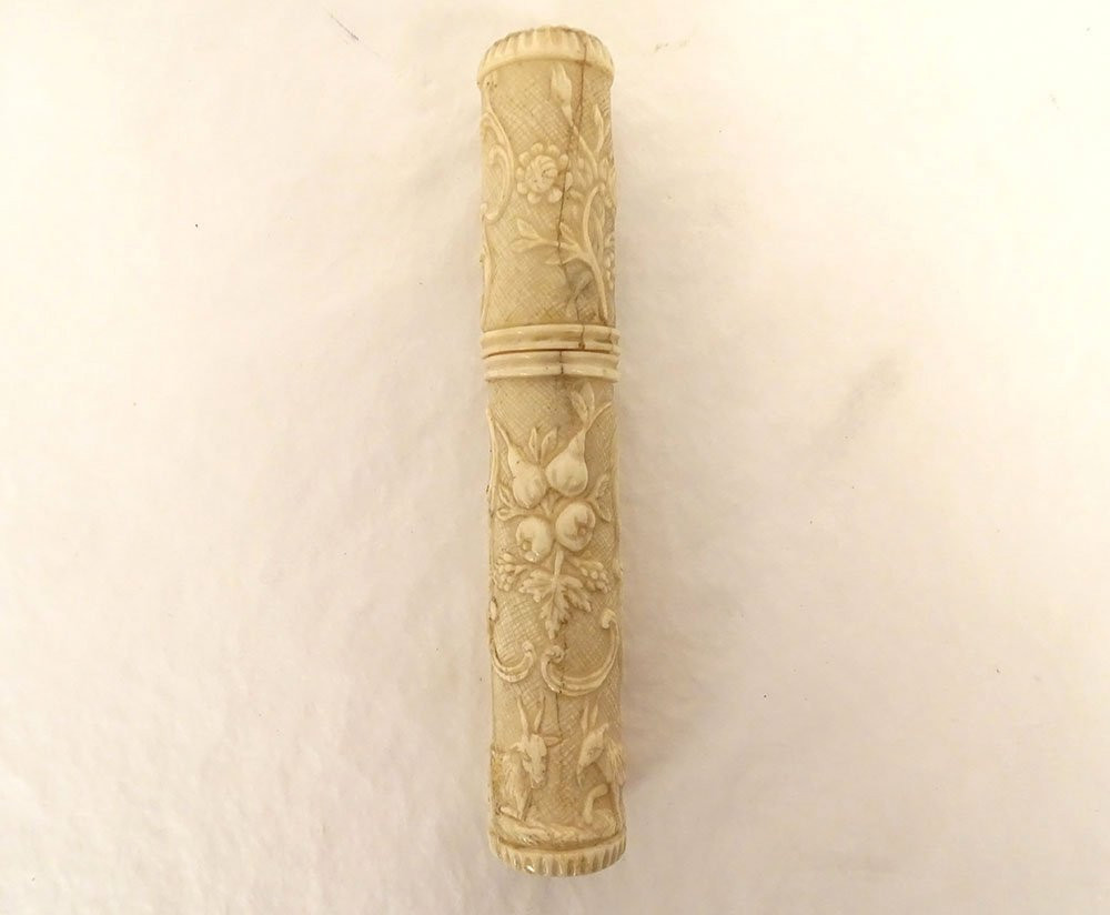 Etui message billet doux os sculpté Dieppe chien fleurs fruits drapeaux XIXè-photo-3