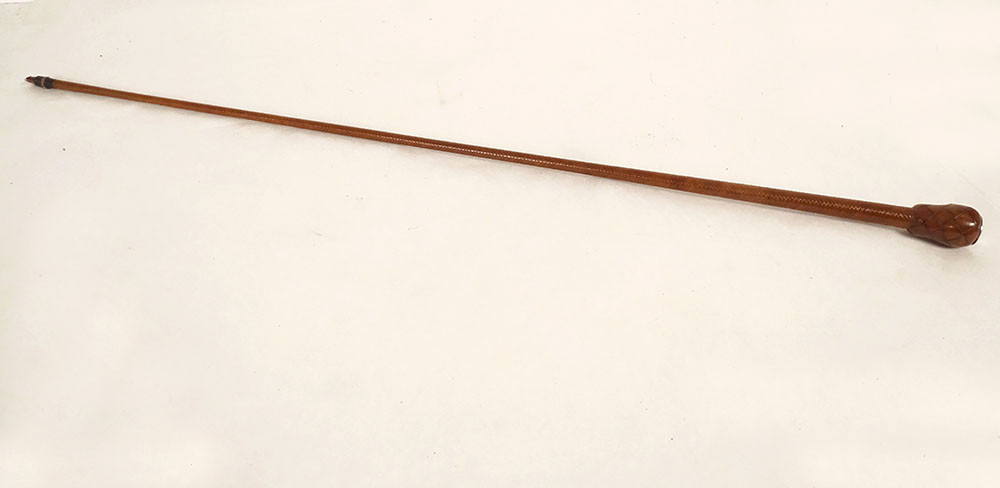 Cravache fouet Hermès Paris Essentielle cuir tissé équitation collection XXè