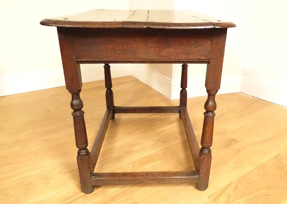 English Lowboy Table In Carved Oak, England, George I Period, 18th Century-photo-2