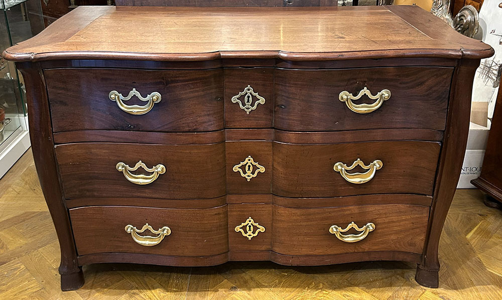 Louis XIV Style Mahogany And Bronze Chest Of Drawers From Saint-malo, Crowned R, 18th Century