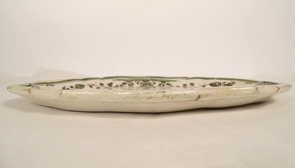Oval Earthenware Dish From Moustiers With A Figure, Flowers, And Foliage, 18th Century-photo-3