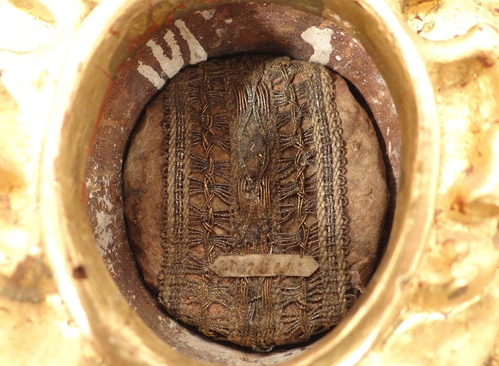 Cadre reliquaire bois sculpté doré tête angelot XVIIIème siècle-photo-2