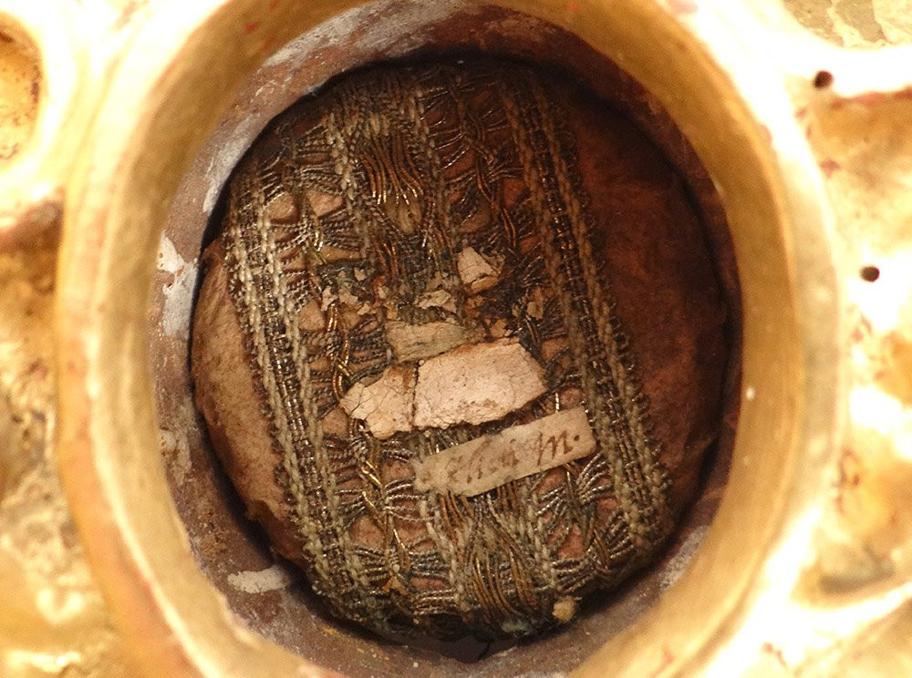 Cadre reliquaire bois sculpté doré tête angelot XVIIIème siècle-photo-3