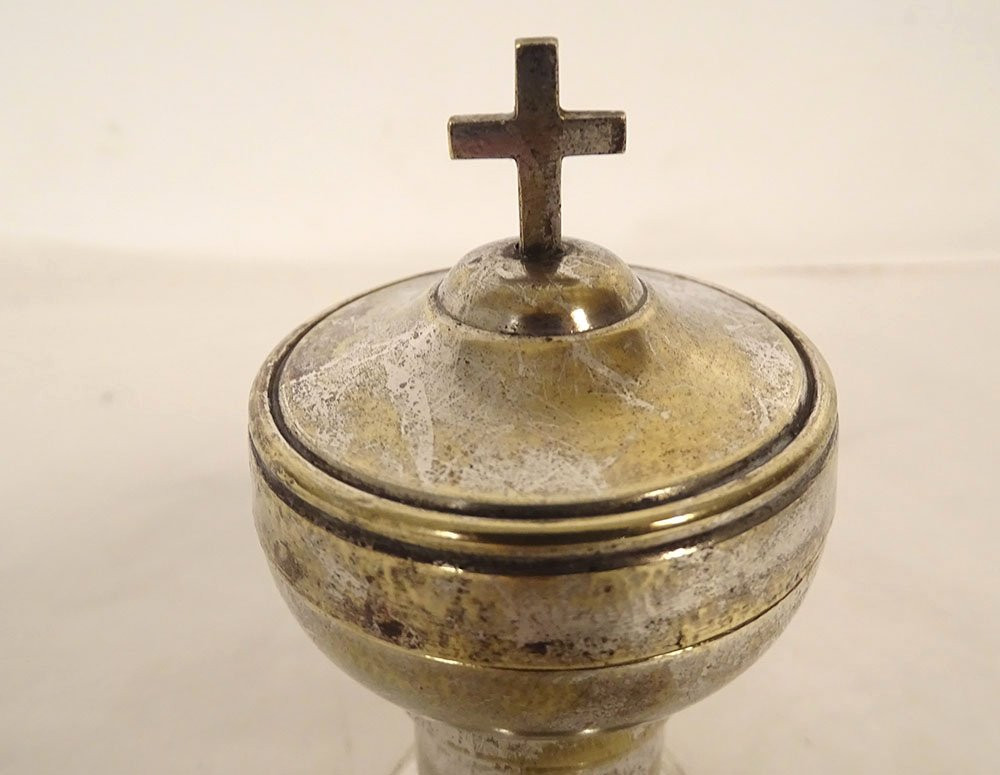Small Traveling Ciborium For The Sick, Silvered Bronze Ointment Pot With Cross, 19th Century-photo-2