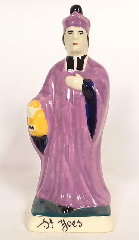 Statuette faïence HB Quimper Saint-Yves patron avocat bourse XXème siècle