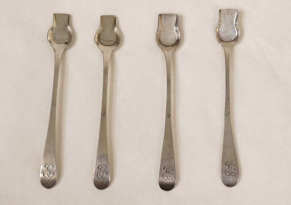 4 pelles à sels argent massif poinçon Coq Minerve monogramme 41gr XIXème