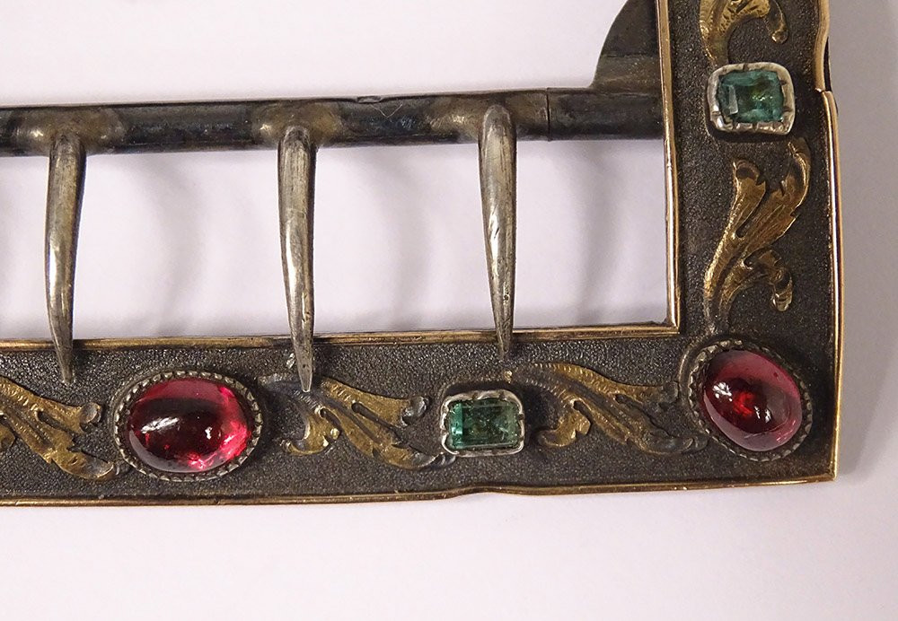 Solid Silver Hat Buckle With Colored Garnet Cabochons Early 20th Century-photo-1