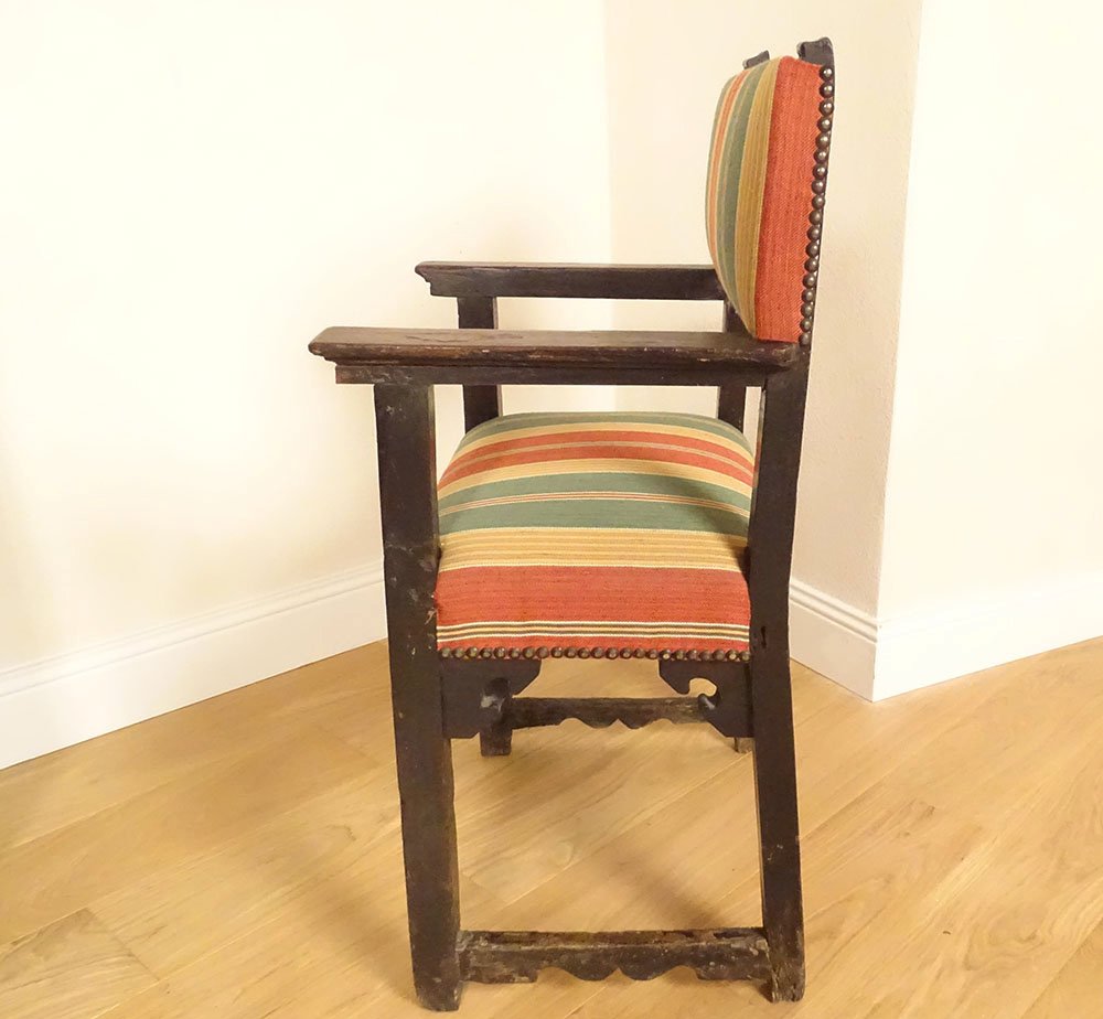 Paire fauteuils espagnols chaises à bras chêne sculpté Haute Epoque XVIIème-photo-1