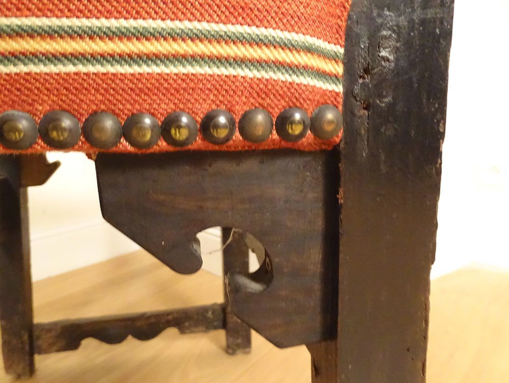 Paire fauteuils espagnols chaises à bras chêne sculpté Haute Epoque XVIIème-photo-6