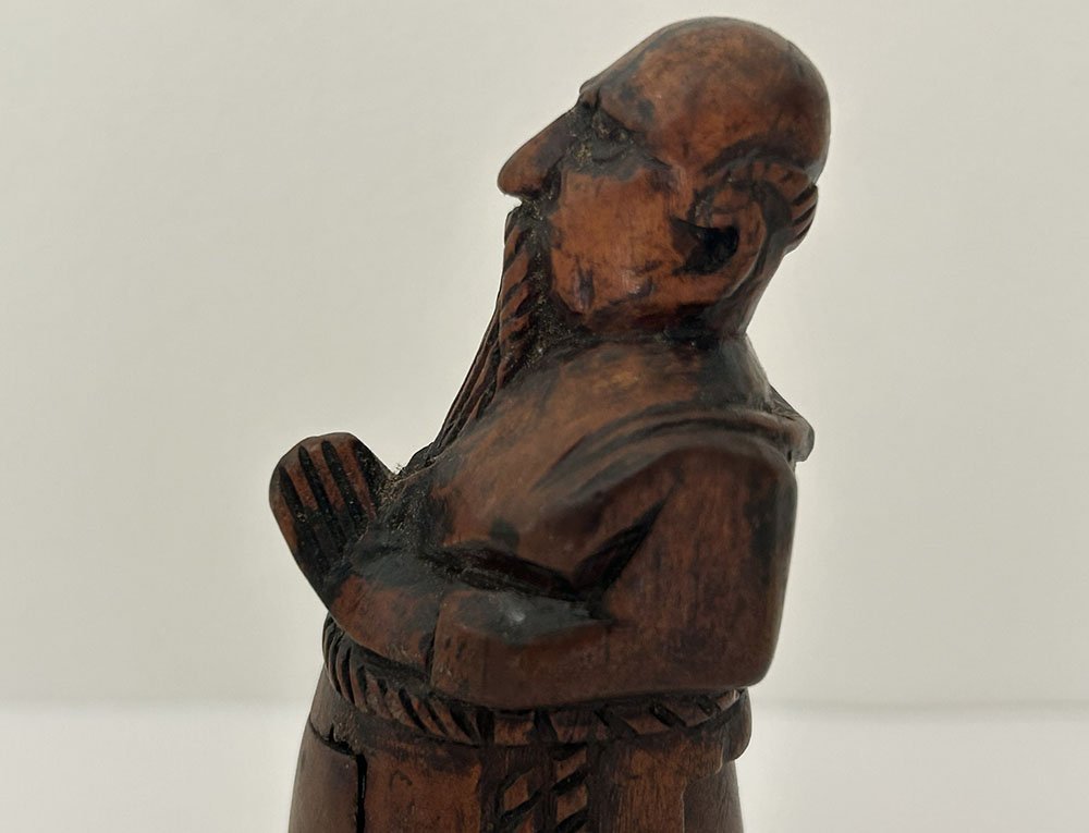 Erotic, Risqué Snuff Box, Carved Wood, Depicting A Praying Monk; 19th-century Folk Art-photo-5
