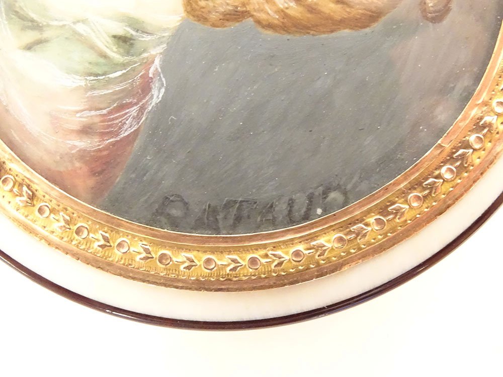Miniature Ivory Tortoiseshell Round Box Painted With A Portrait Of Marie Antoinette, 18th Century-photo-3