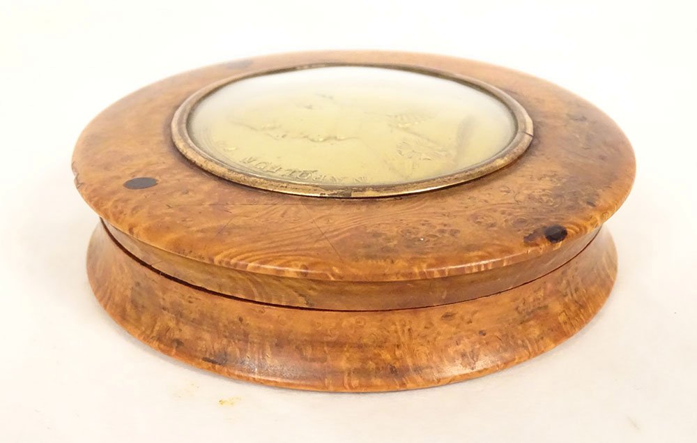 Round Elm Burl Box With Bronze Medal Depicting Emperor Napoleon I, By Gayrard, 19th Century-photo-4