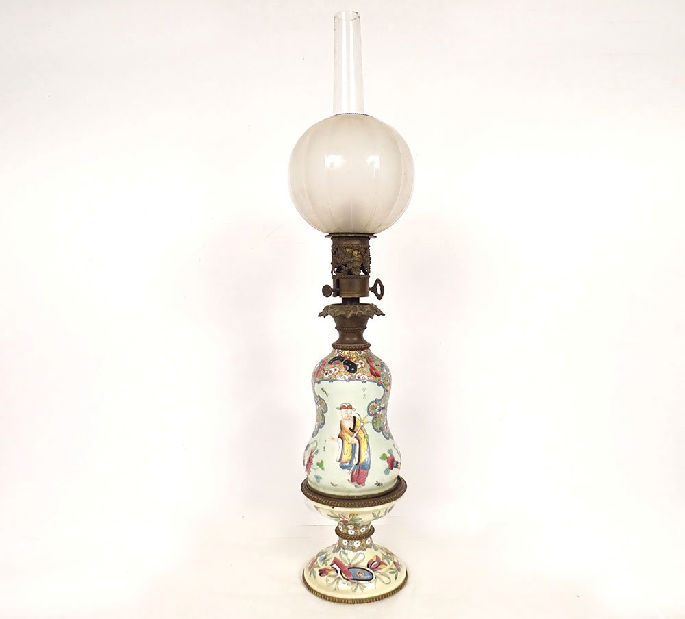 Lampe pétrole porcelaine chinoise personnages bronze globe Napoléon III 19è